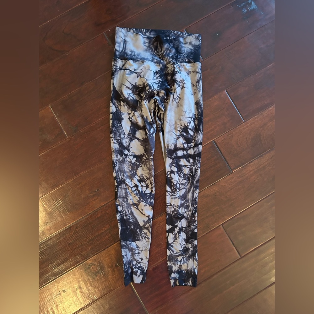 leggings size small!